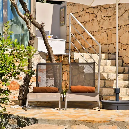 Kale Suites, Heated Pool In Winter, Adults Only 酒店 *