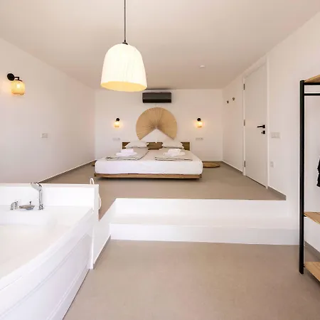 Kale Suites, Heated Pool In Winter, Adults Only 酒店 *