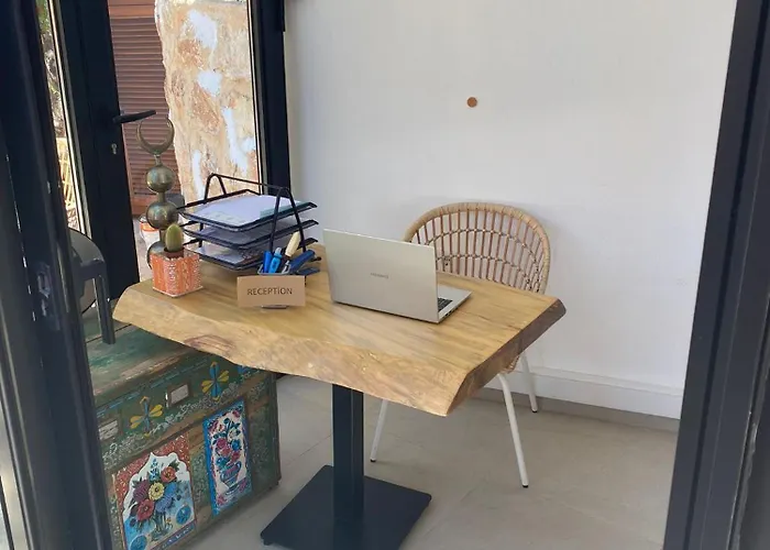 Kale Suites, Heated Pool In Winter, Adults Only Отель *