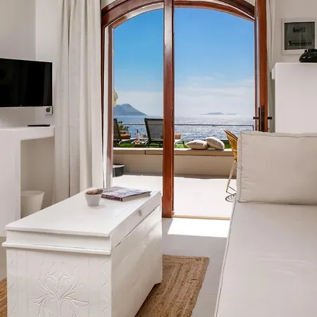 Kale Suites, Heated Pool In Winter, Adults Only Hotel Kaş